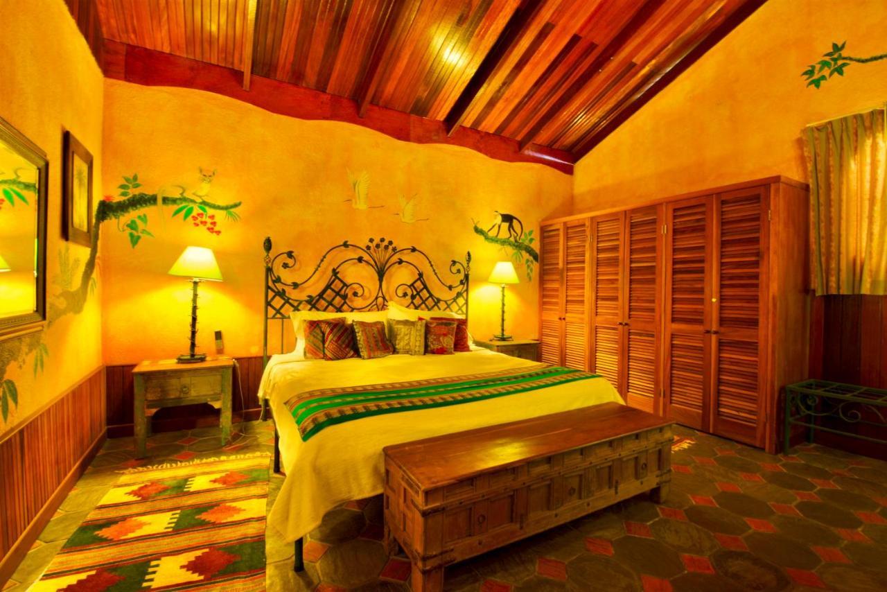 Hotel La Mansion Inn Arenal 纽沃阿雷纳尔 外观 照片