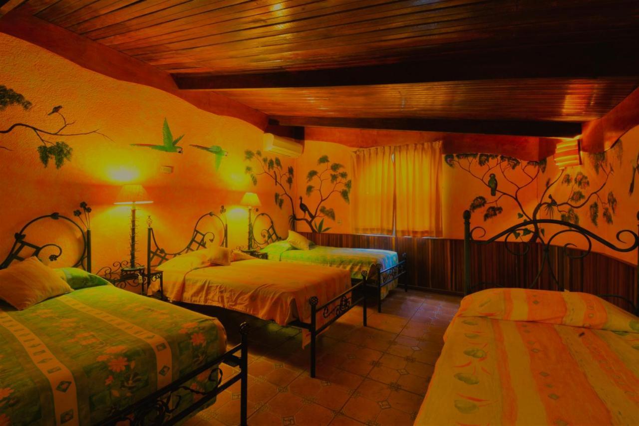Hotel La Mansion Inn Arenal 纽沃阿雷纳尔 外观 照片