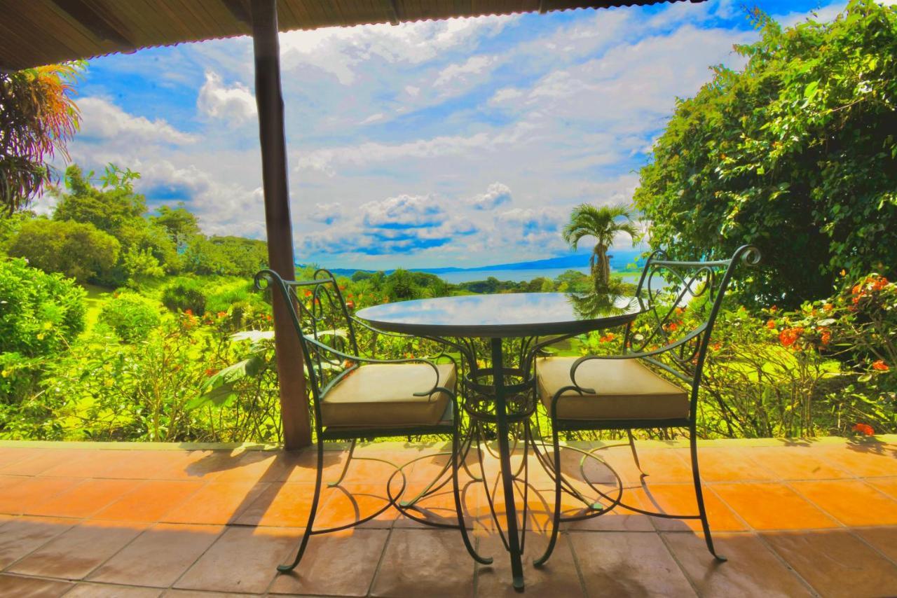 Hotel La Mansion Inn Arenal 纽沃阿雷纳尔 外观 照片