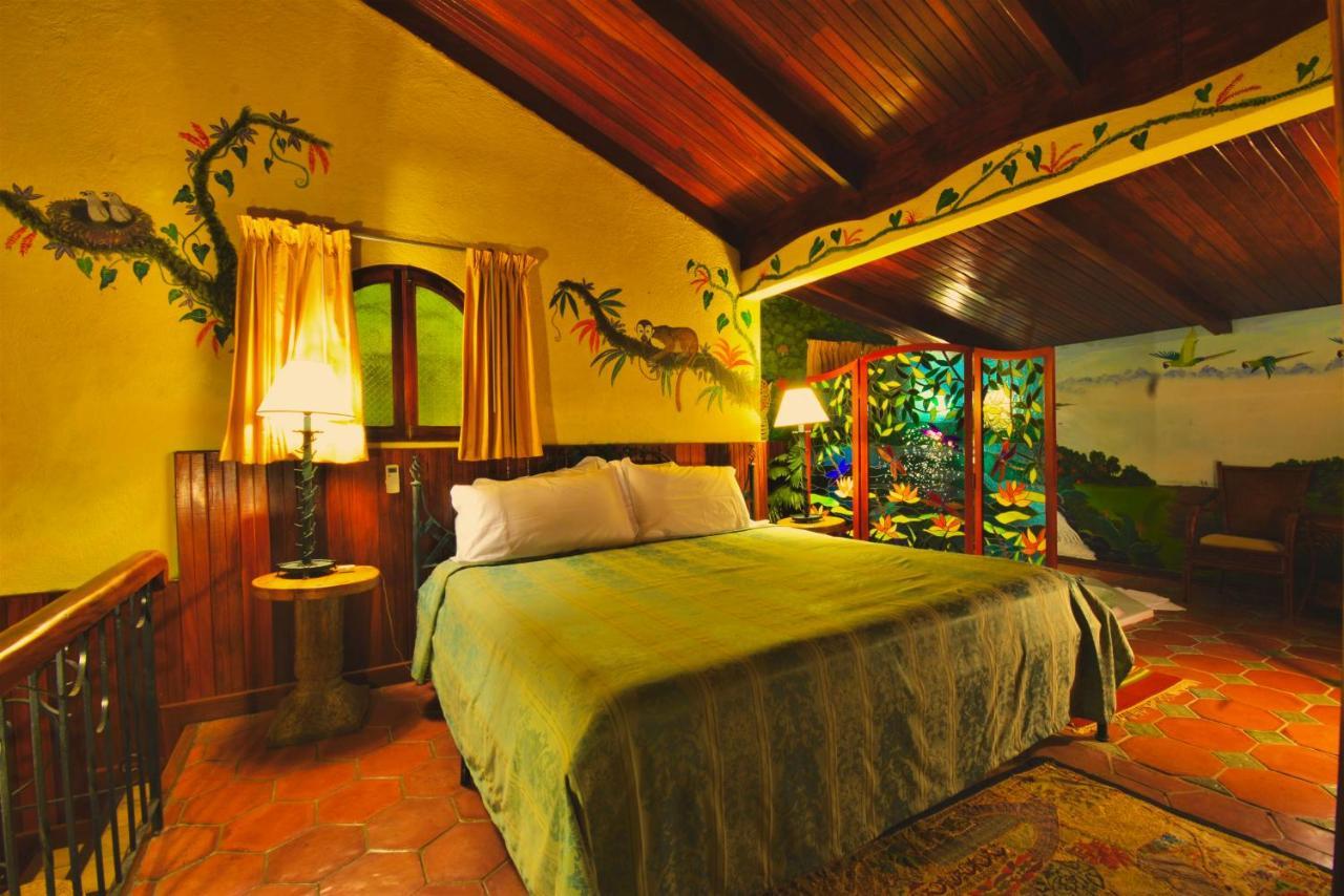 Hotel La Mansion Inn Arenal 纽沃阿雷纳尔 外观 照片