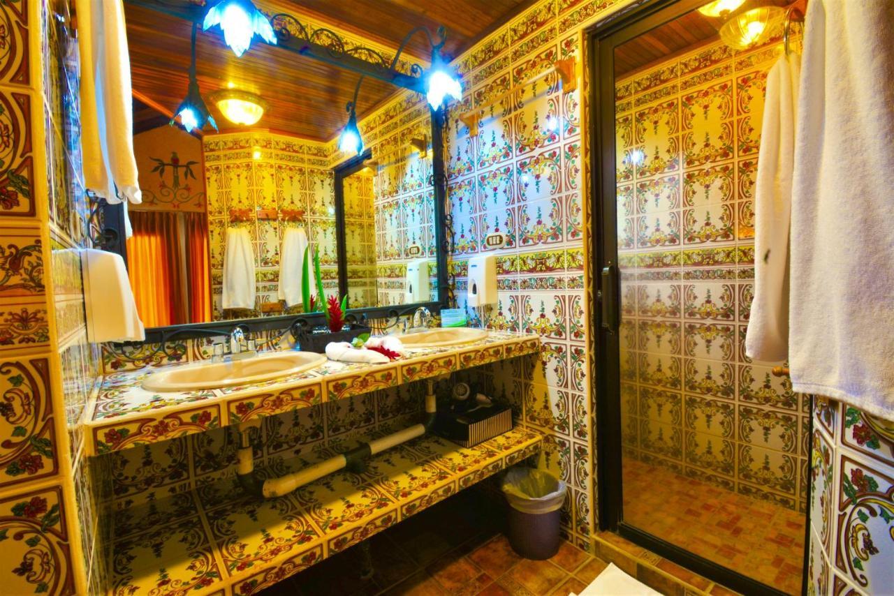 Hotel La Mansion Inn Arenal 纽沃阿雷纳尔 外观 照片