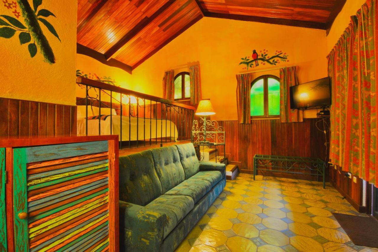 Hotel La Mansion Inn Arenal 纽沃阿雷纳尔 客房 照片