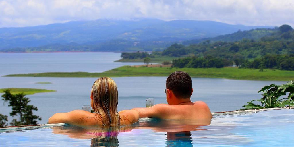 Hotel La Mansion Inn Arenal 纽沃阿雷纳尔 外观 照片