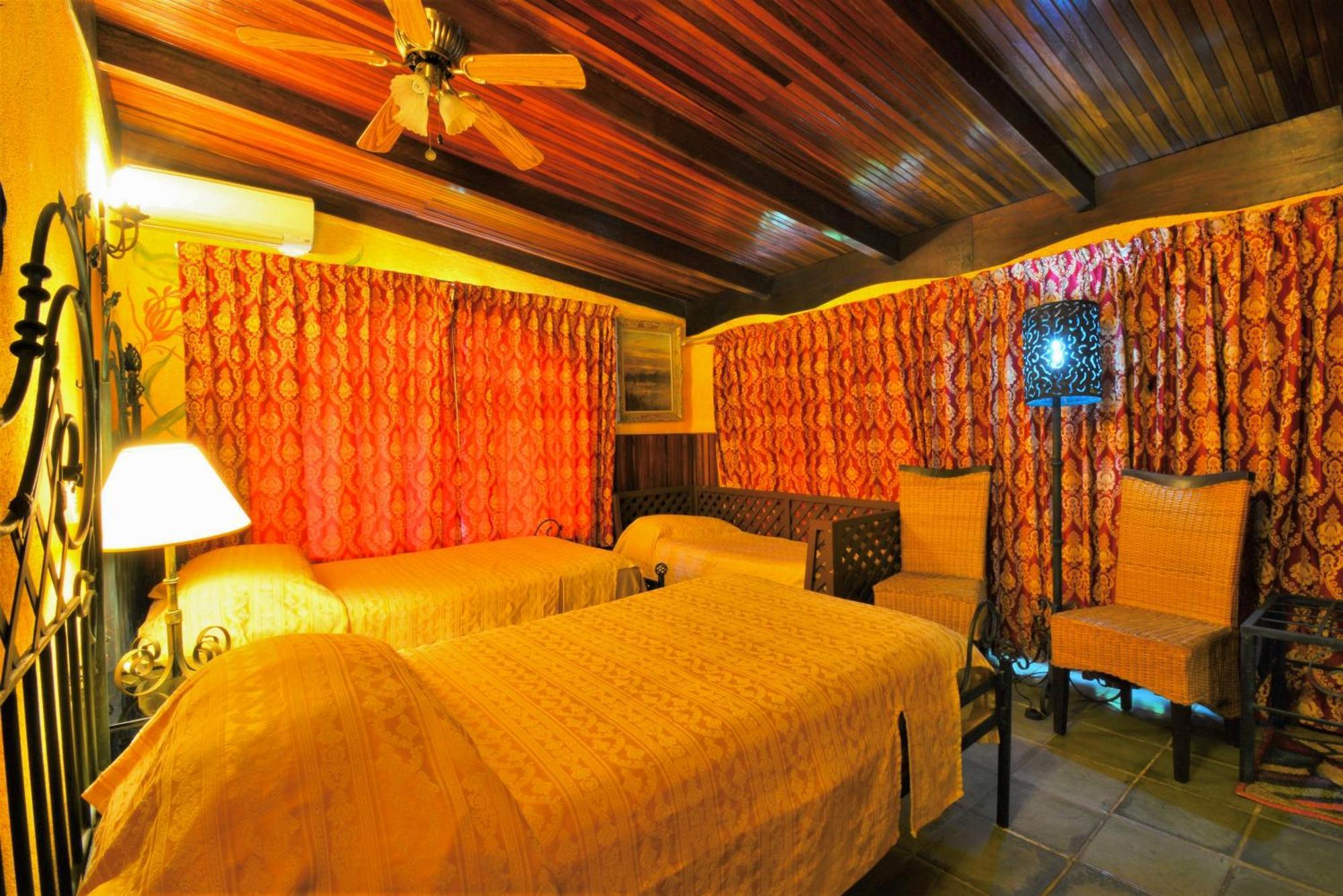 Hotel La Mansion Inn Arenal 纽沃阿雷纳尔 外观 照片
