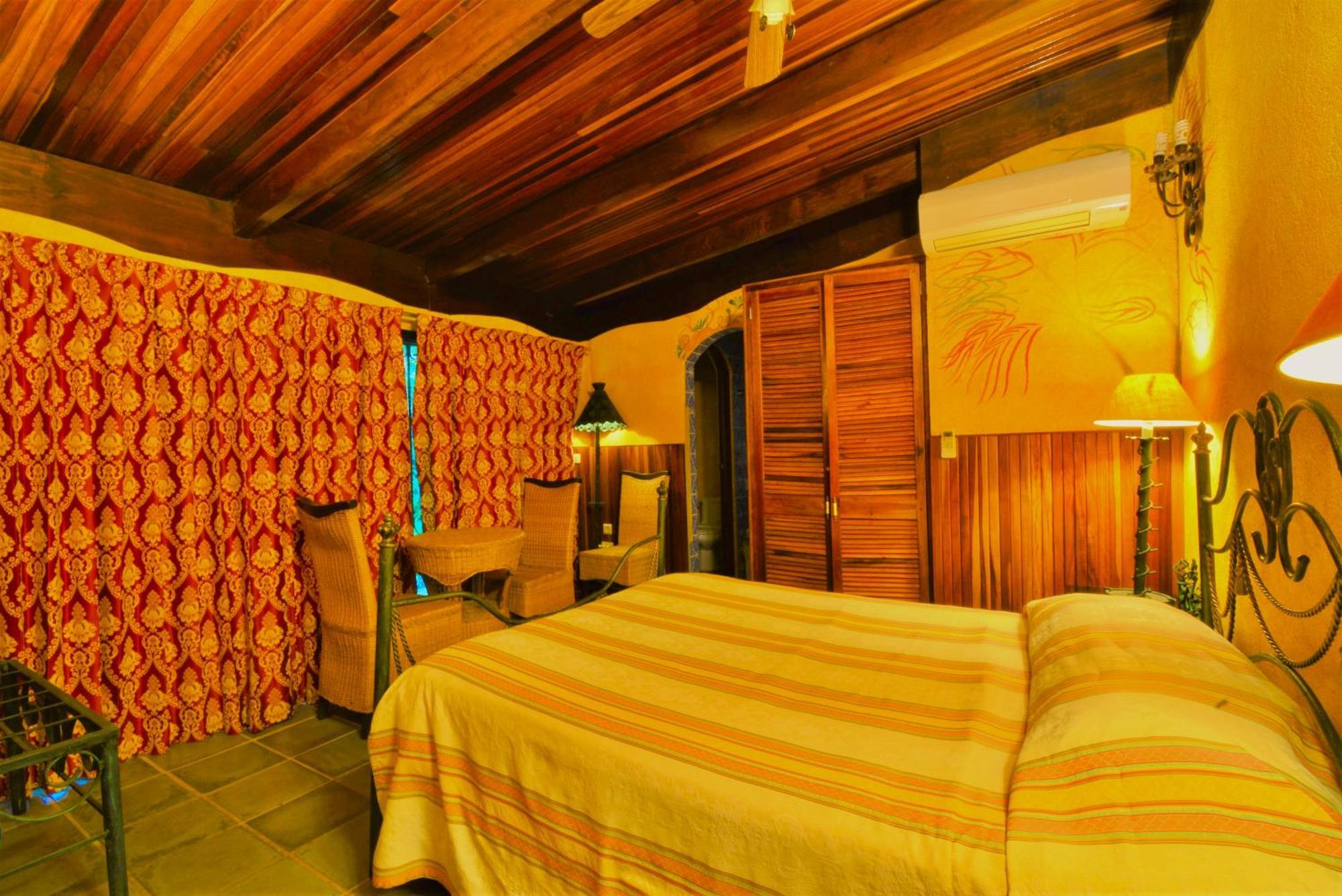 Hotel La Mansion Inn Arenal 纽沃阿雷纳尔 客房 照片