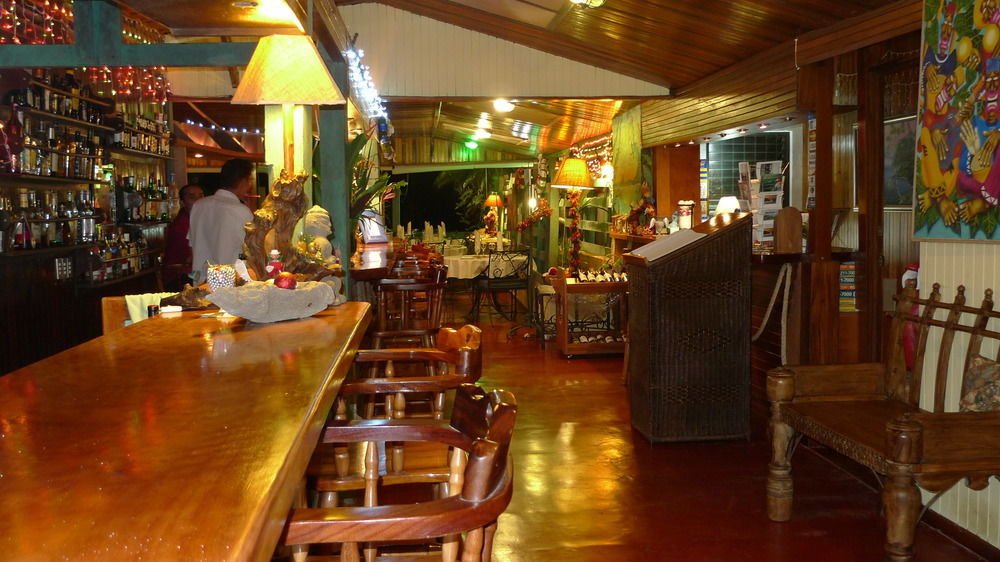 Hotel La Mansion Inn Arenal 纽沃阿雷纳尔 外观 照片