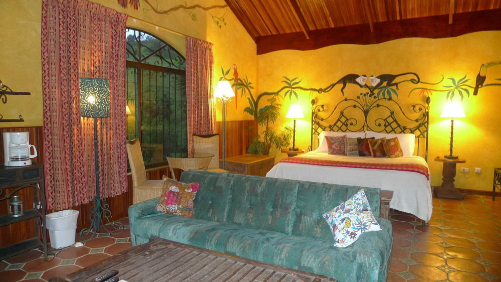 Hotel La Mansion Inn Arenal 纽沃阿雷纳尔 外观 照片